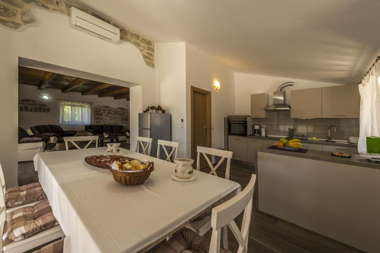 Spacious Four-Bedroom Villa Marija Klostar Ngoại thất bức ảnh