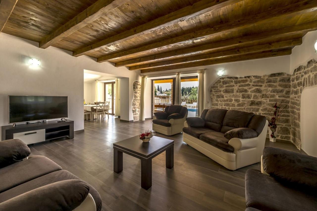 Spacious Four-Bedroom Villa Marija Klostar Ngoại thất bức ảnh